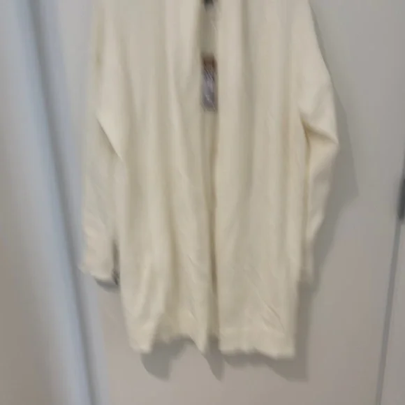 Eddie Bauer Cream Knit Cardigan Sweater - Picture 4 of 4